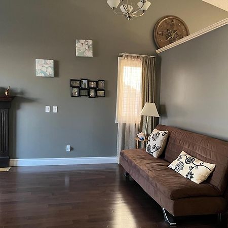 Citadel Cozy Quilt Private Bedroom YYC Esterno foto